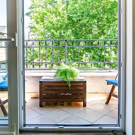 Blue Sky Apartament + Parking Alloggio in famiglia