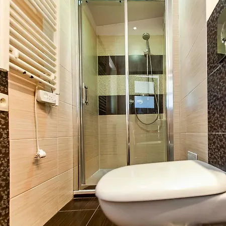 Blue Sky Apartament + Parking Alloggio in famiglia *