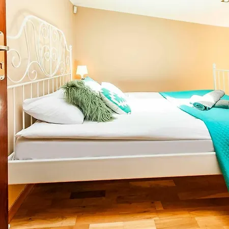Alloggio in famiglia Blue Sky Apartament + Parking